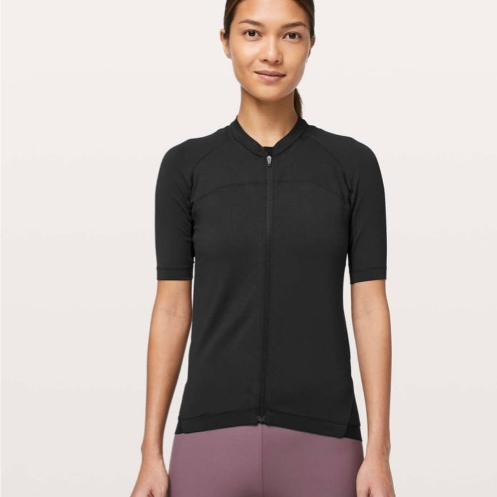 Lululemon City to Summit Cycling Jersey, Large, NWOT, comes w reusable tote